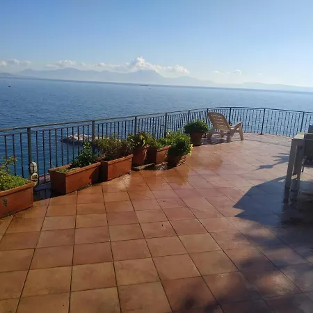 Napoli sospesi tra cielo e mare-2
